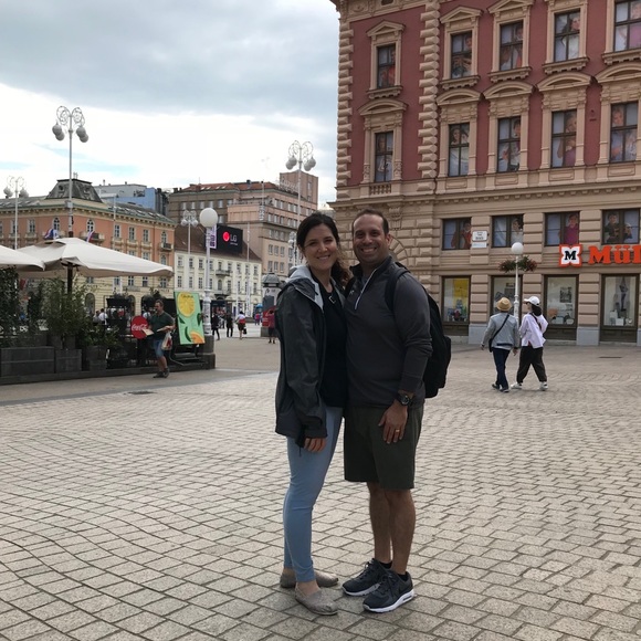 Meet your Posher, Pamela - Picture 2 of 2